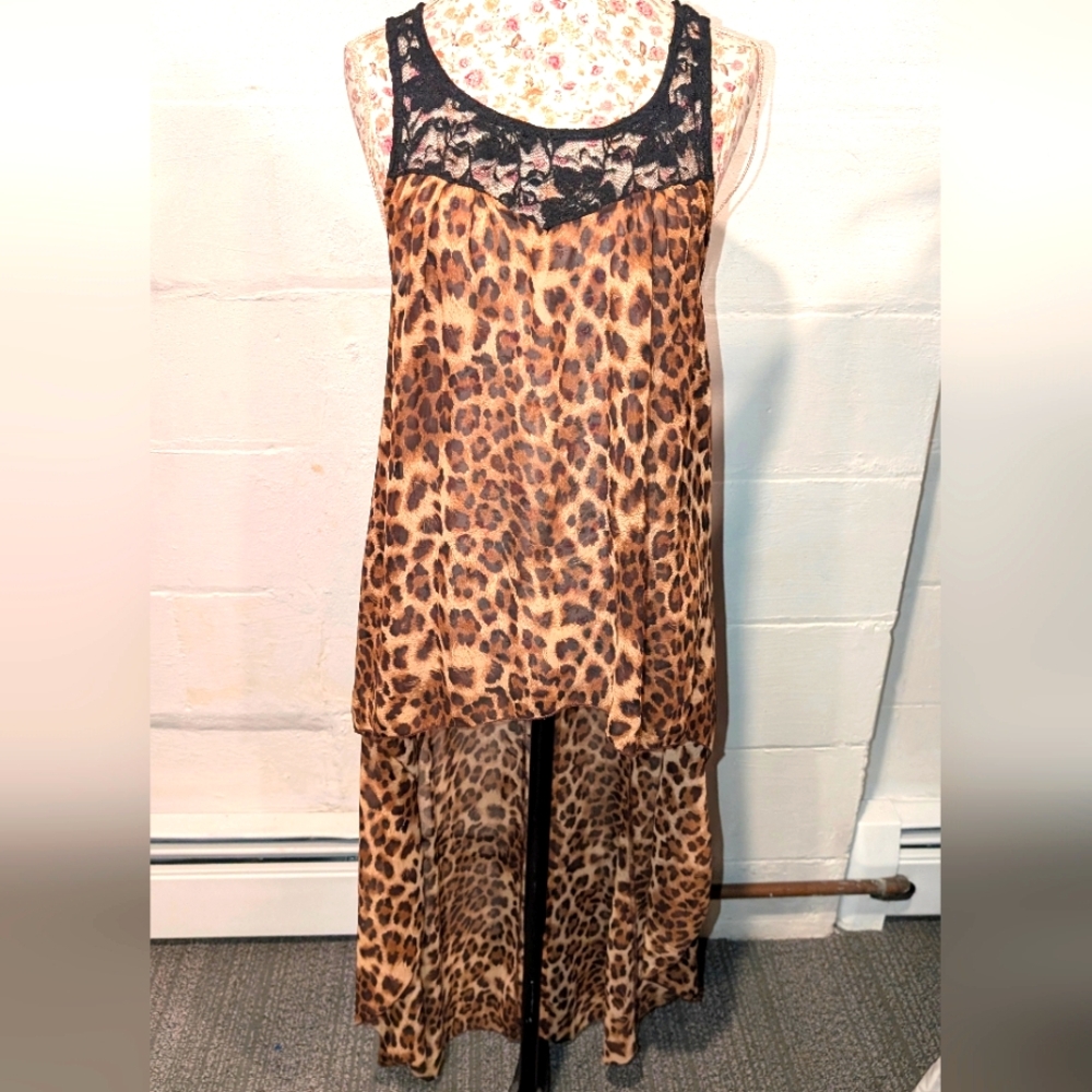 Retro Leopard Print Hi-lo Top